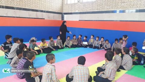 اعزام کتابخانه های سیار کانون خوزستان به روستای روستای چم عربان از توابع شهرستان گتوند