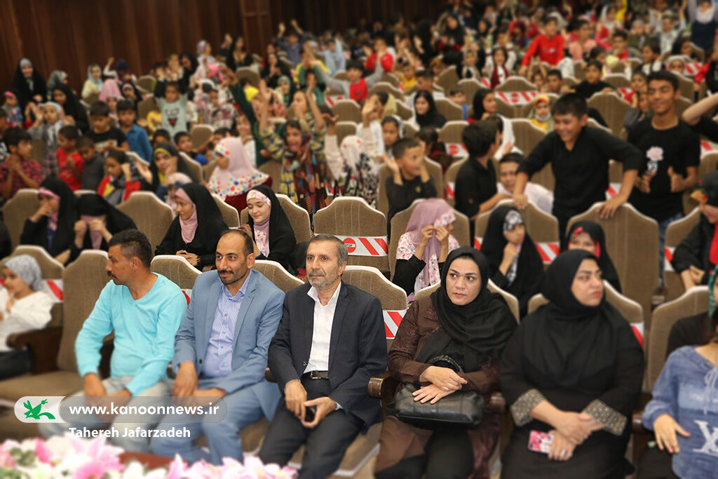 جشن بزرگ گل‌های محمدی در سالن رازی دانشکده سمنان/ ویژه کودکان کار و مراکز شبه‌خانواده