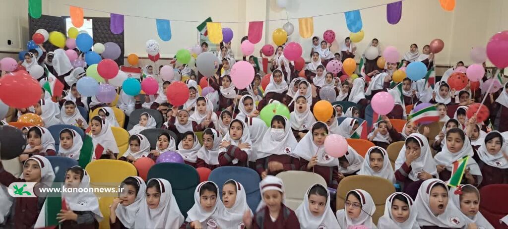 شادی اعضای مراکز کانون لرستان درپنجمین روز هفته ملی کودک