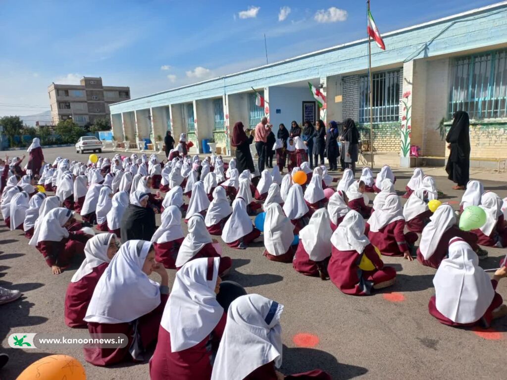 شادی اعضای مراکز کانون لرستان درپنجمین روز هفته ملی کودک