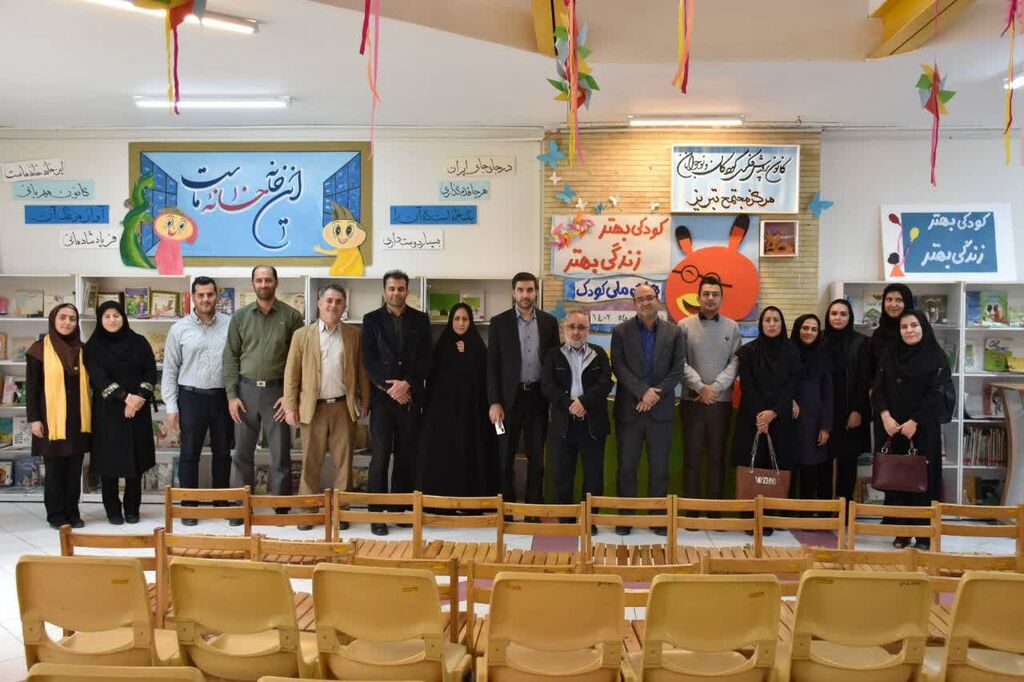 جلسه مشترک مدیران کل کانون و نهاد کتابخانه عمومی آذربایجان شرقی