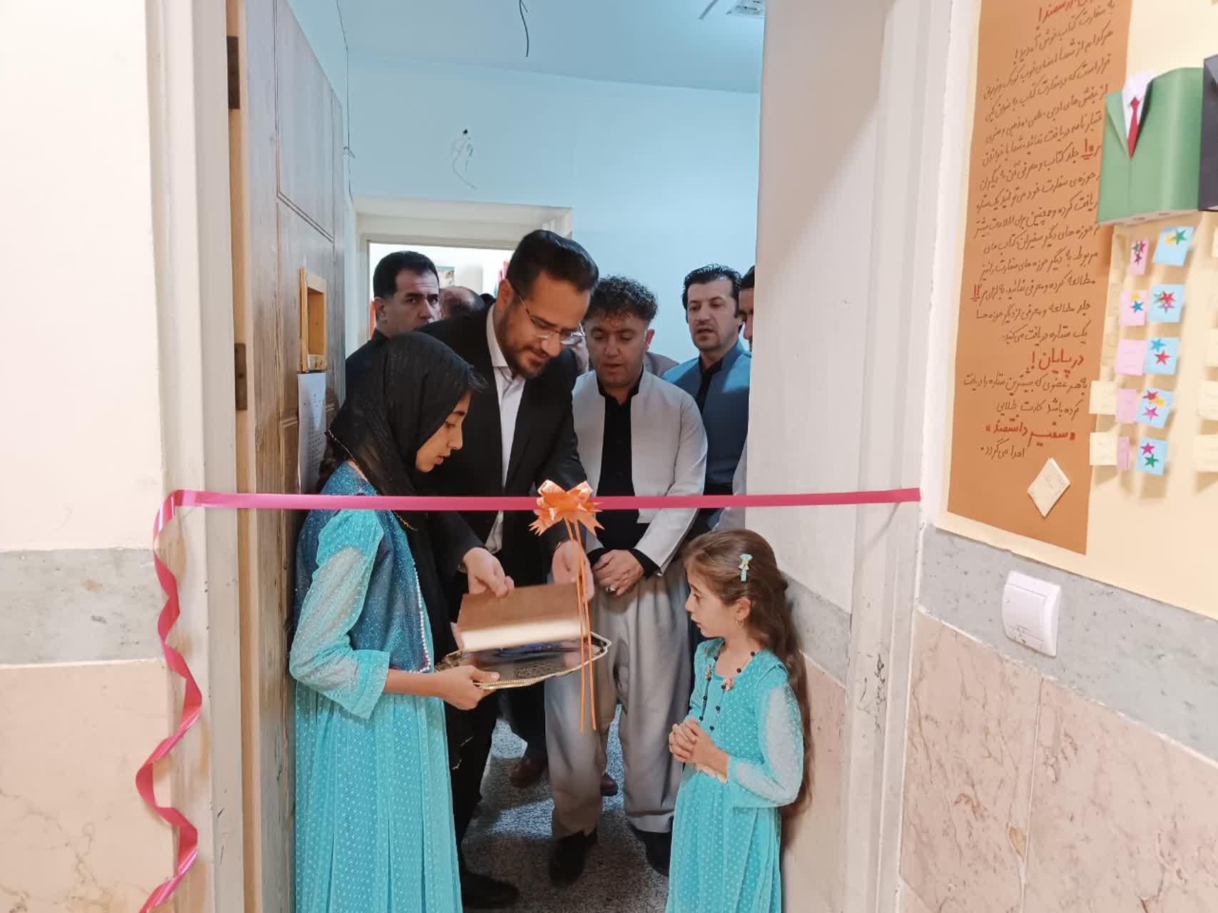 افتتاح نمایشگاه نقاشی سفال مرکز ثلاث‌باباجانی