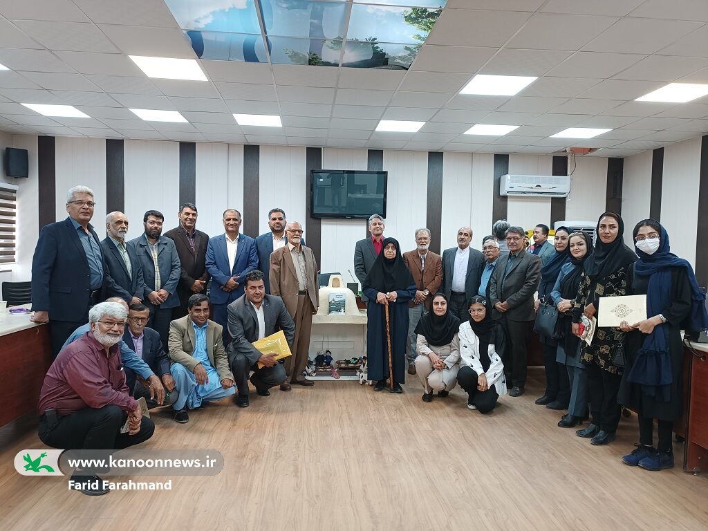 برگزاری آیین رونمایی از دفتر شعر«سرزمین کودکیها» در کانون سیستان و بلوچستان