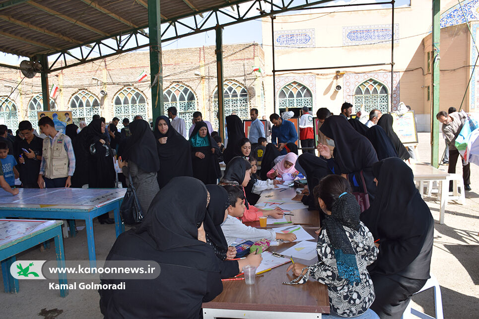 ایستگاه نقاشی کانون لرستان در مصلی های استان برگزار شد
