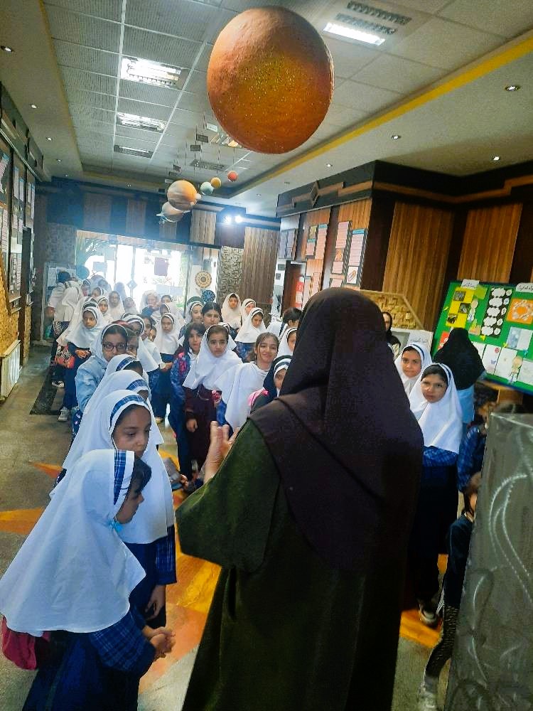 بازدید ۲۱۰ دانشآموز از مرکز علوم