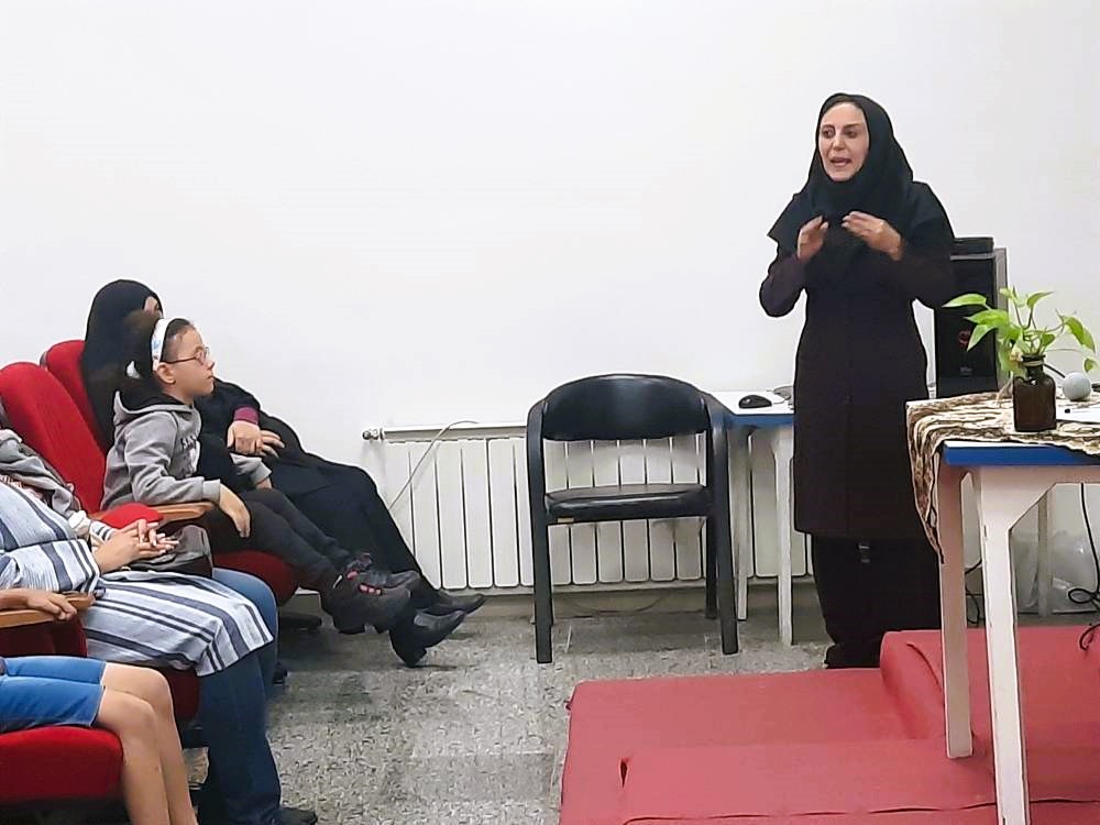 یاوران بزرگسال محیط زیست در مرکز تخصصی علوم