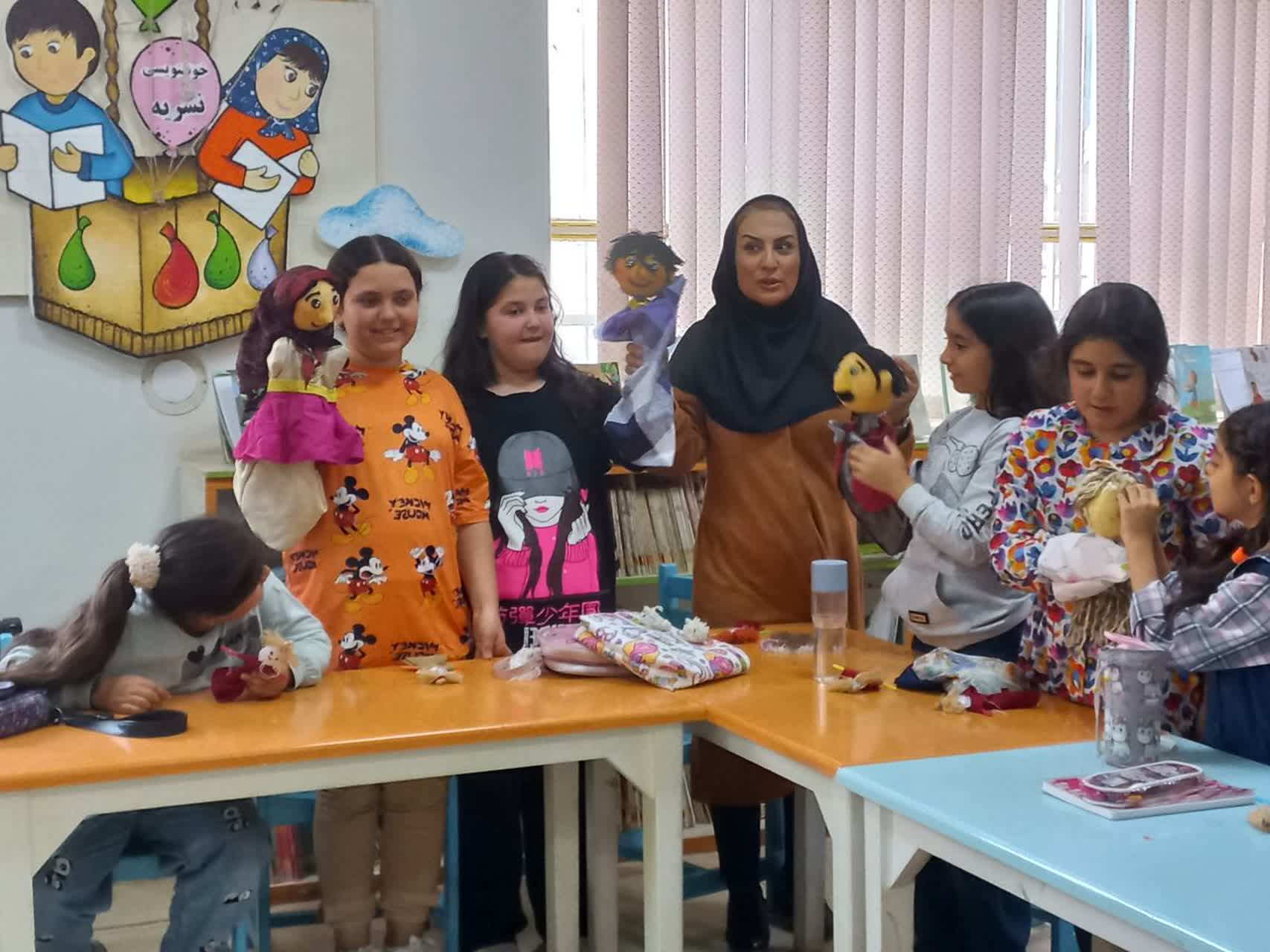 چرخش فرفرههای رنگی در هفته ملی کودک