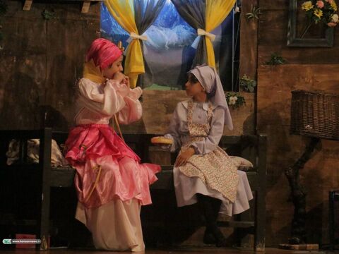 استقبال کودکان و نوجوانان از نمایش «شاهزاده خانم زشت»