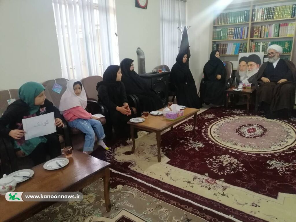 دیدار کودکان و مربیان کانون با امام جمعه کلیبر