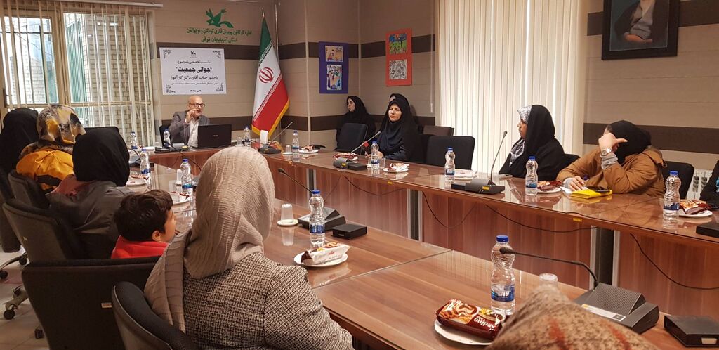 برگزاری ۱۸ نشست تخصصی با حضور خانوادهها در مراکز کانون آذربایجان شرقی