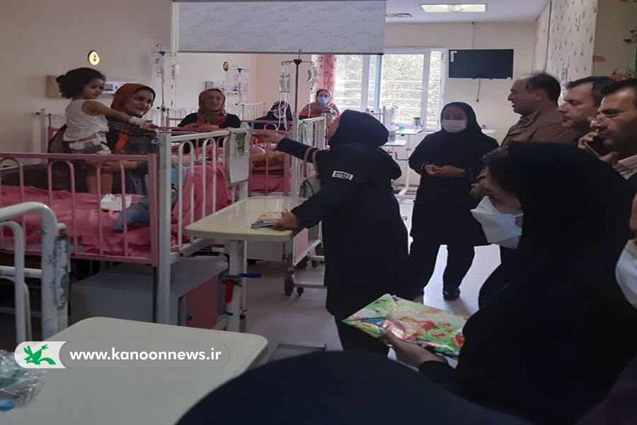 عیادت کانونی‌ها از کودکان بستری در بیمارستان ۱۷ شهریور شهر رشت 