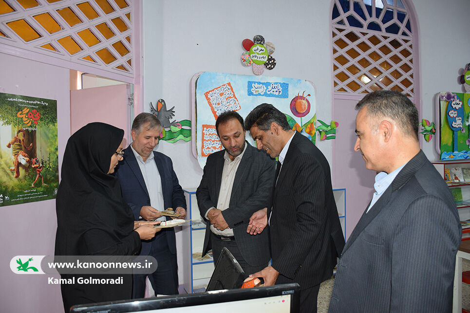 هنر و خلاقیت مانند آبشار در استان لرستان جاری است/ لرستان مهد استعدادهای بزرگ است