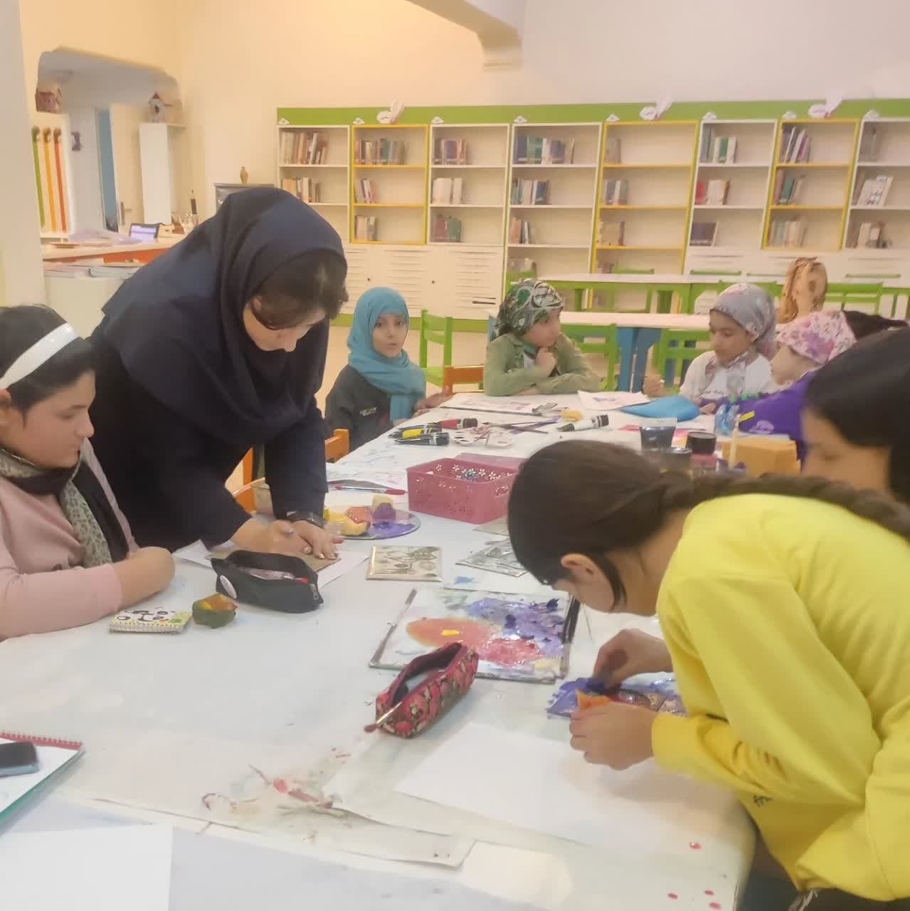 مرکز سولقان میزبان «آرزوهای رنگی» شد.