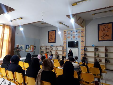 فعالیت قصه‌گویی در مراکز کرمانشاه