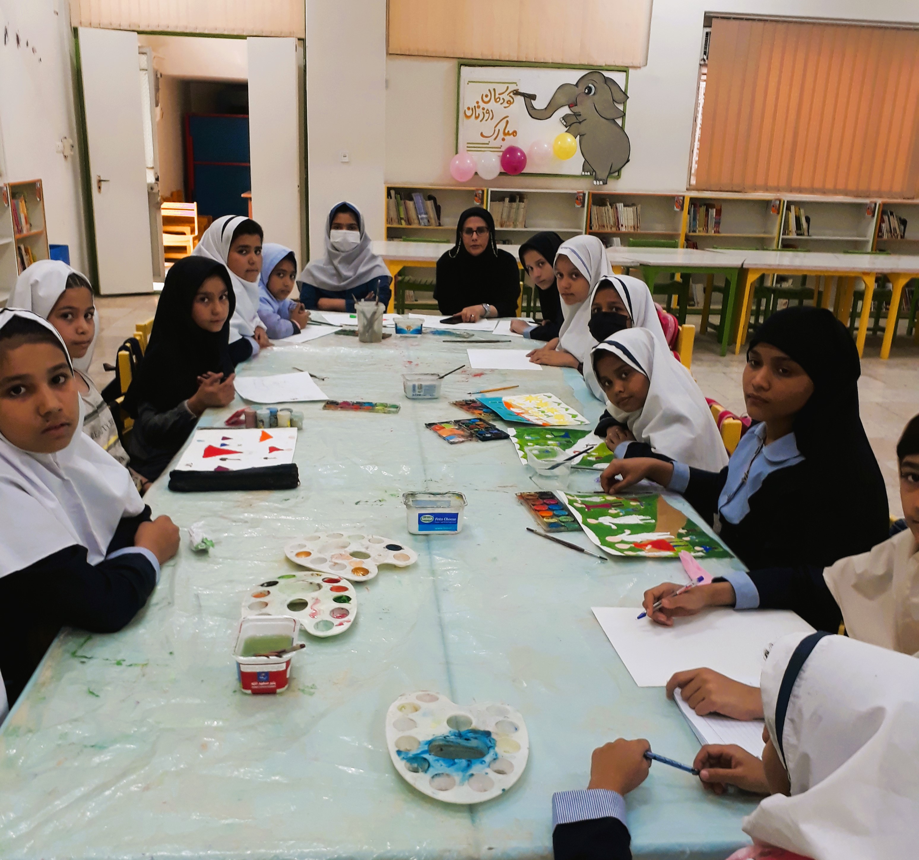 برای کودکان کار در هفته ملی کودک شادی آفرید