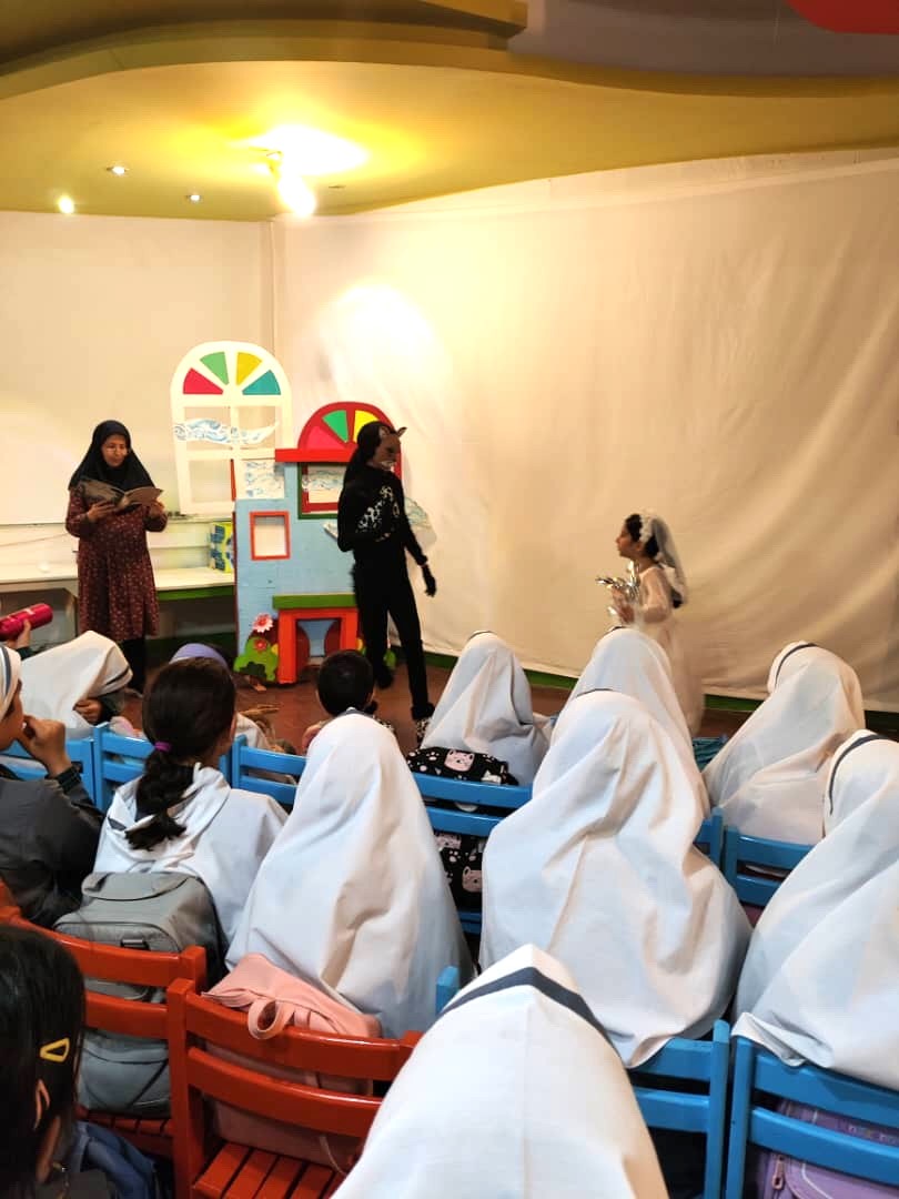 ویژهبرنامهها و فعالیتهای هفتهی ملی کودک در مرکز 15 برگزار شد