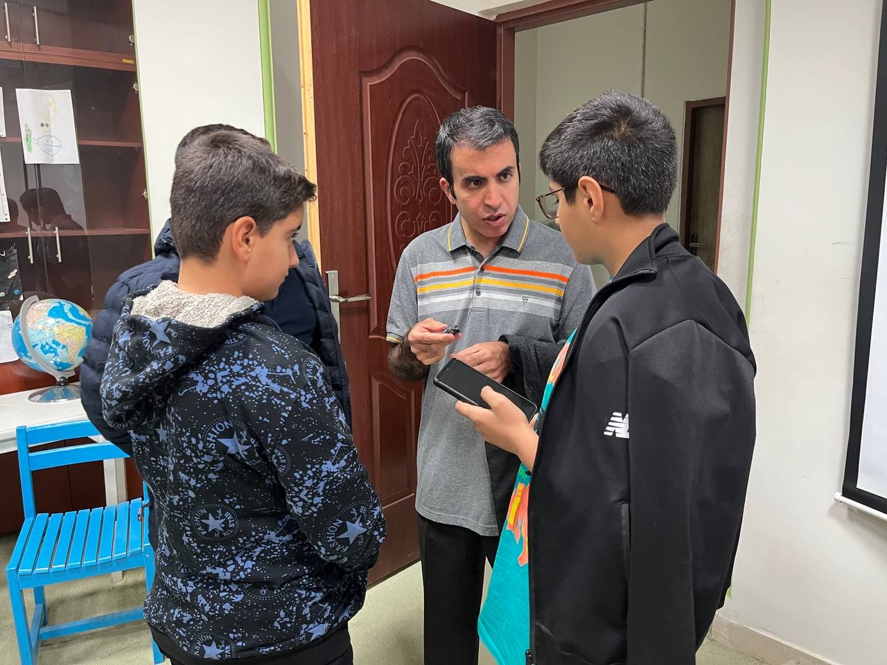 اعضای مرکز نجوم دماوند با «شهاب سنگها و نحوه پیدا کردن آنها»آشنا شدند