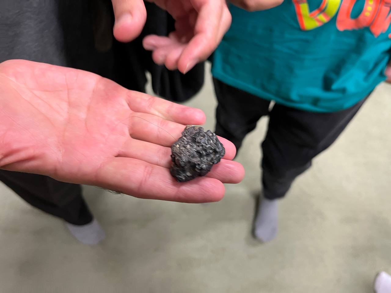 اعضای مرکز نجوم دماوند با «شهاب سنگها و نحوه پیدا کردن آنها»آشنا شدند