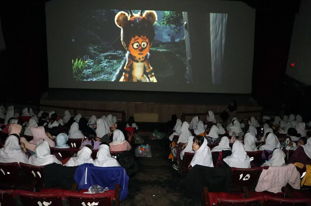 بچهزرنگ به شهر بارانهای نقرهای رسید/اکران پرفروشترین پویانمایی سینمایی ایران در رشت