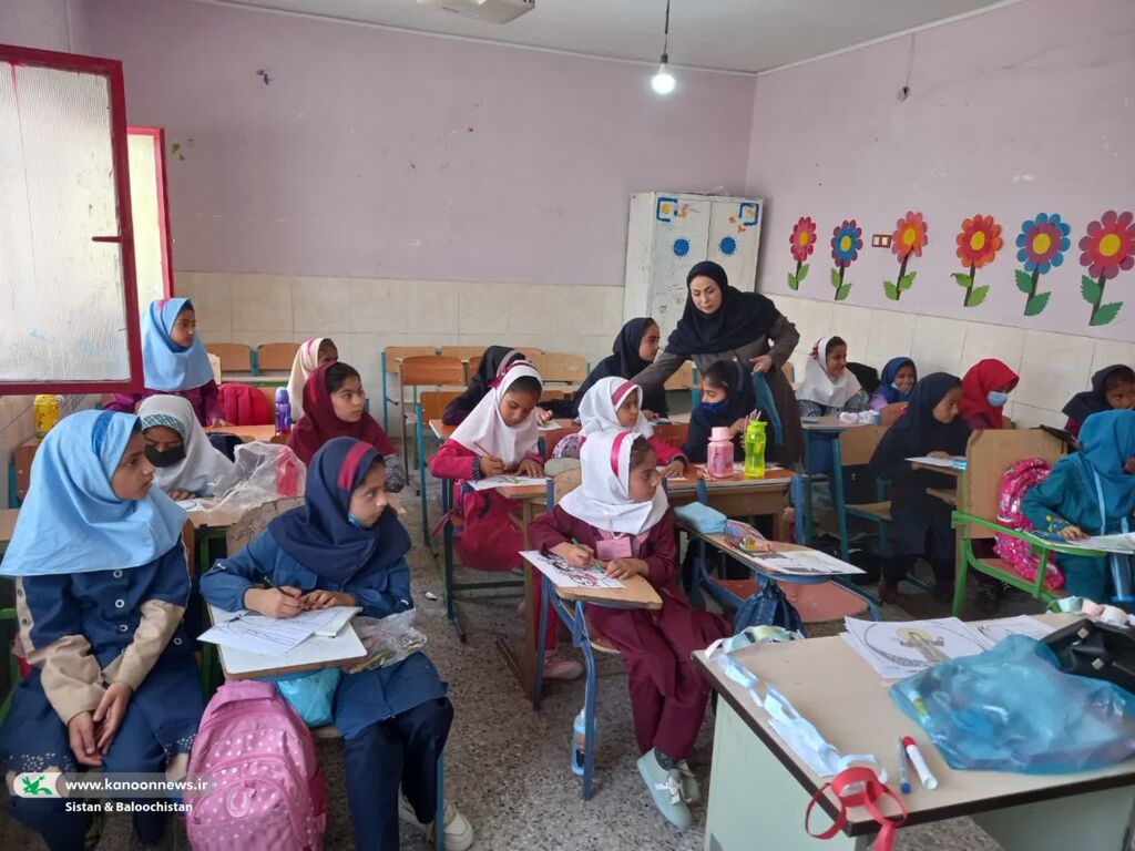 ادامهی حضور مربیان کانون استان در مدارس سیستان و بلوچستان به مناسبت هفته ملی کودک(بخش پایانی)
