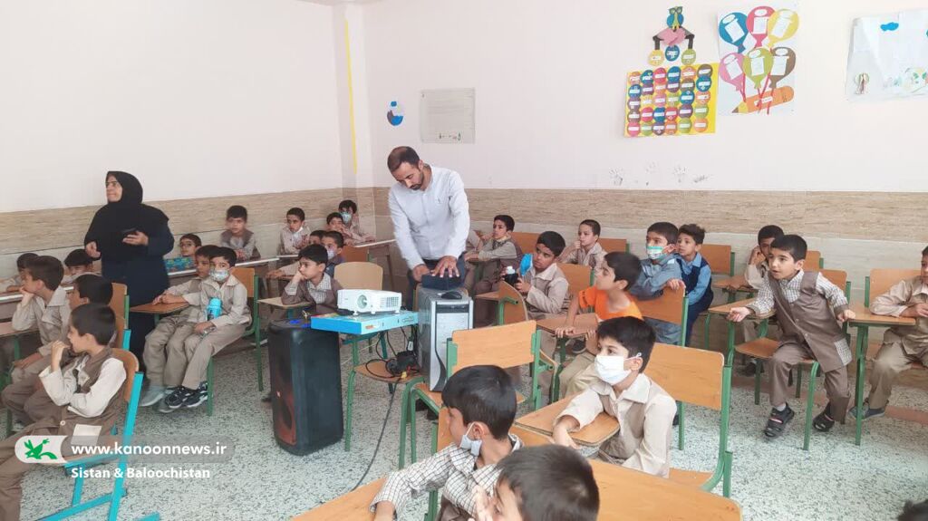 ادامه‌ی حضور مربیان کانون استان در مدارس سیستان و بلوچستان به مناسبت هفته ملی کودک(بخش پایانی)