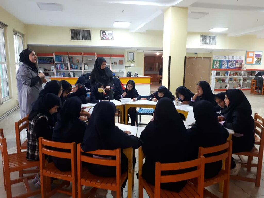 بازدید نوجوانان دانش آموز از آسمان‌نمای مرکز مجتمع کانون البرز