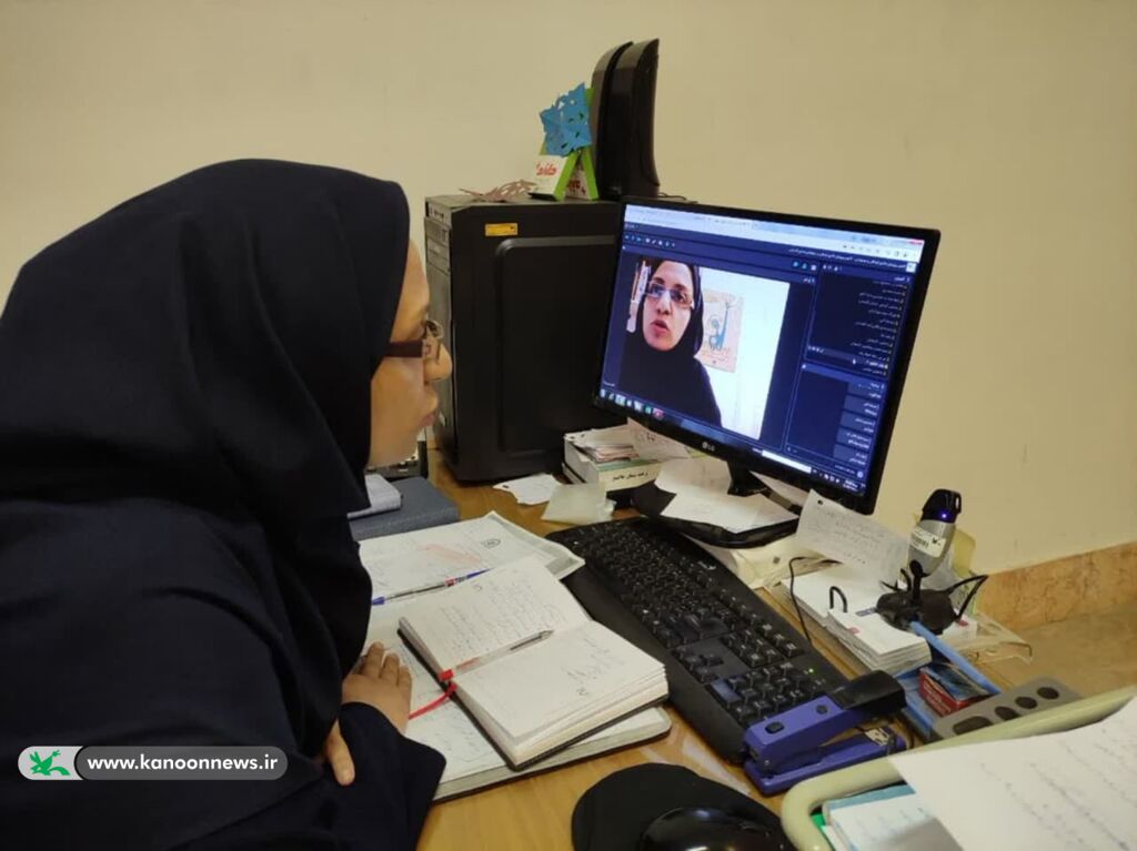 نشست مربیان کانون گلستان با موضوع ارتقای کمیت و کیفیت روند اجرایی جشنواره ی قصه گویی