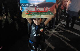 کودکان و نوجوانان بوشهری در حمایت از کودکان غزه تجمع کردند