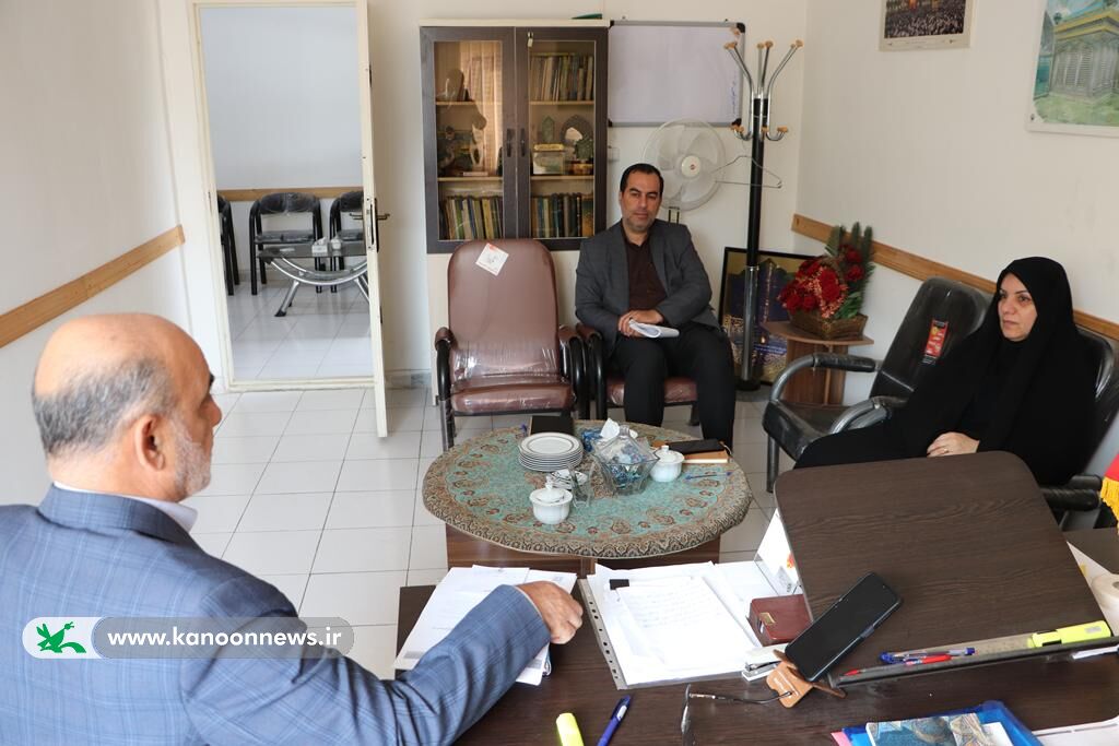 دیدار سرپرست کانون گلستان با مدیر بنیاد کرامت رضوی آستان قدس استان