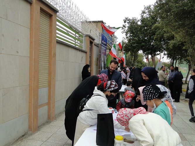 تجمع اعضا و مربیان کانون پرورش فکری کودکان و نوجوانان استان اصفهان در اعلام انزجار از جنایات رژیم کودک کش صهیونیستی و اعلام همبستگی با مقاومت اسلامی فلسطین