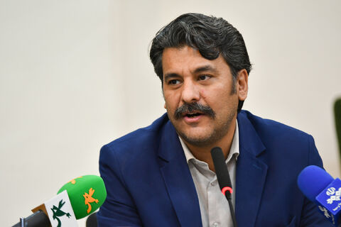 رونمایی کتاب «از گلوله تا گنجشک»