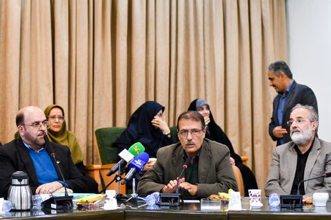 رونمایی کتاب «از گلوله تا گنجشک»