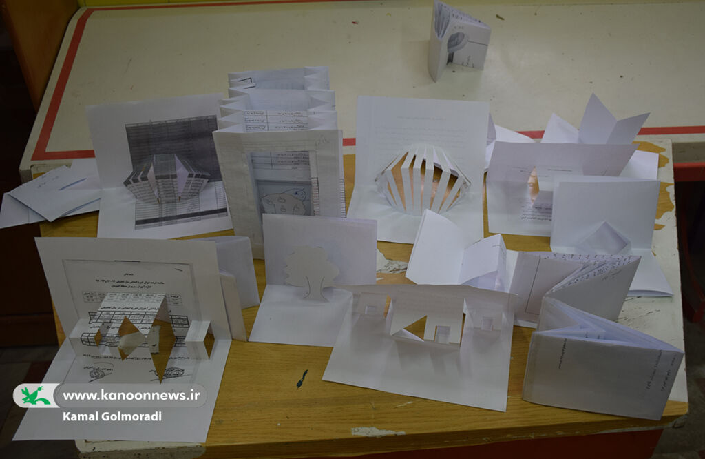 مربیان کانون لرستان و معلمان در دوره آموزشی پاپ آپ شرکت کردند