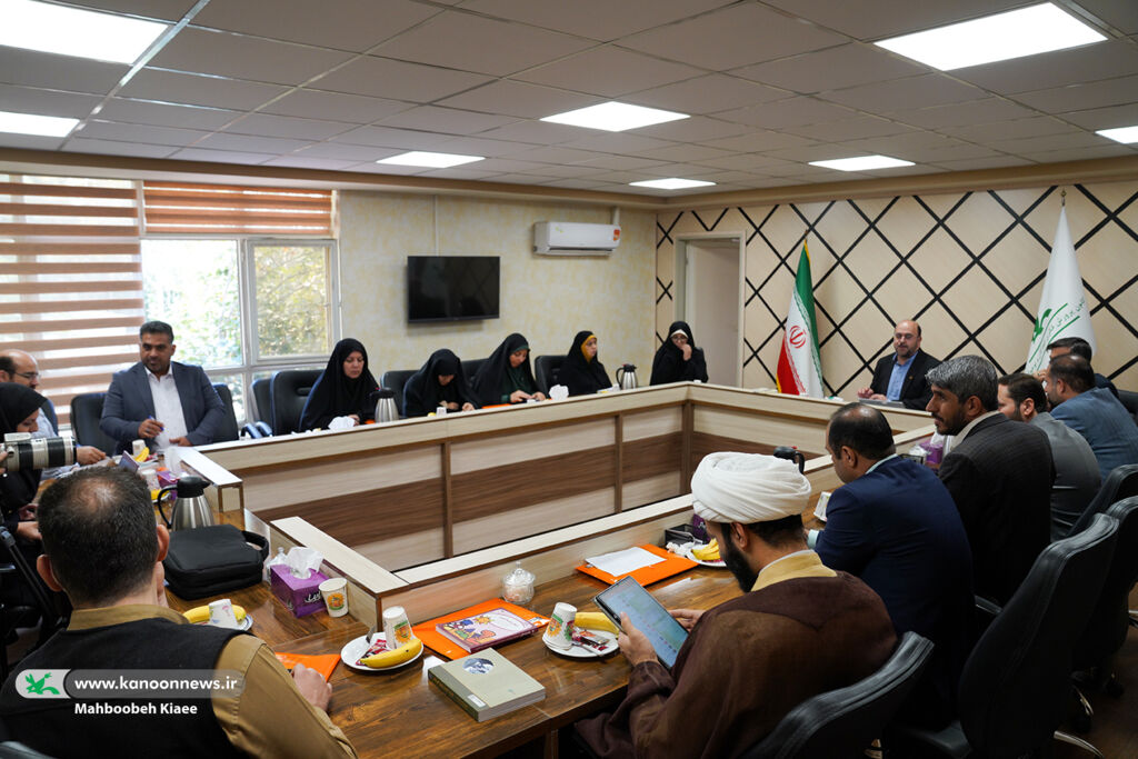 طرح کانون مدرسه را جدی در استانها پیگیری کنید/ تمرکز بر نیروآفرینی