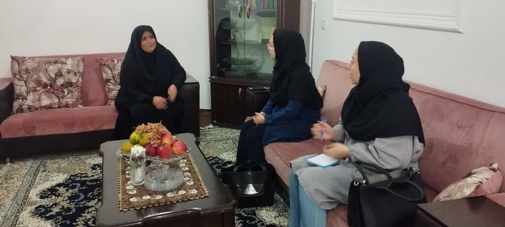 اولین یادوارهی شهدای شاخص نوجوان در کرج برگزار میشود/ دیدار اعضای نوجوان و مربیان کانون البرز با خانوادههای شهدای نوجوان استان