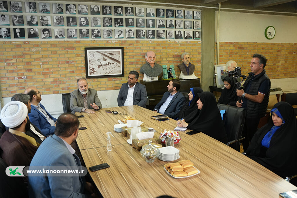 به تمام ۶۰ فعالیت کانون توجه کنید