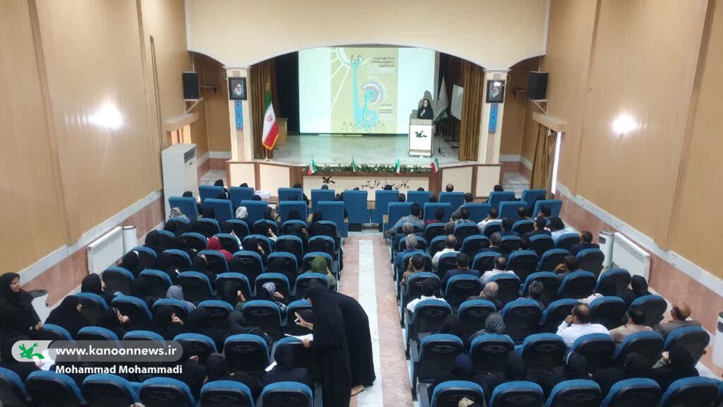 معرفی بیستوپنجمین جشنواره بینالمللی قصهگویی برای پدران و مادران زاهدانی(سیستان و بلوچستان) معرفی بیستوپنجمین جشنواره بینالمللی قصهگویی برای پدران و مادران زاهدانی(سیستان و بلوچستان)