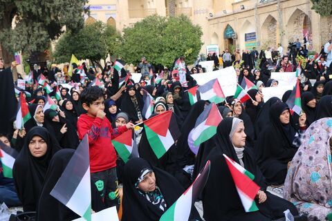 اجتماع زینبی بانوان و کودکان شیراز در حمایت از مادران مظلوم غزه / کانون فارس