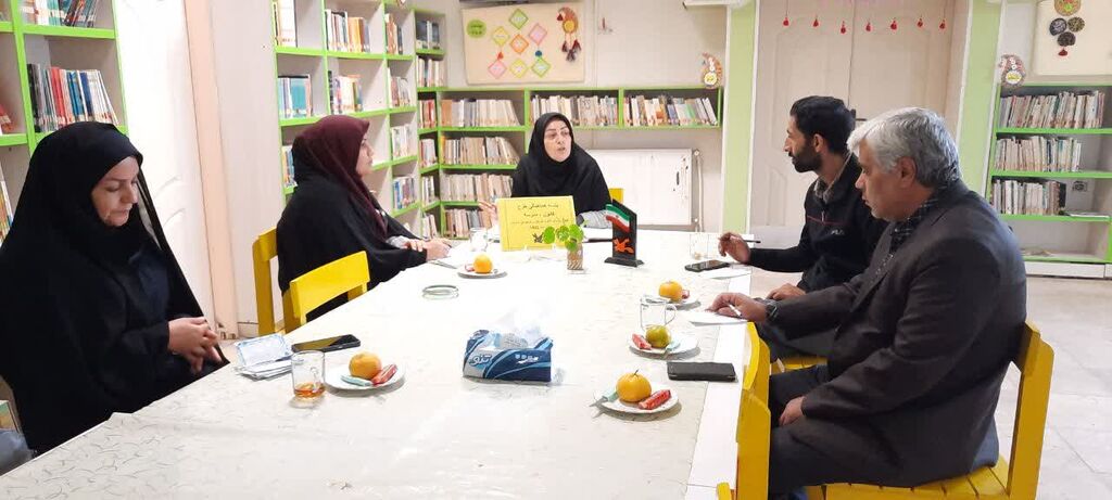 کانون مدرسه برگزاری اولین جلسه طرح "کانون مدرسه" با مدیران مدارس اسدآباد