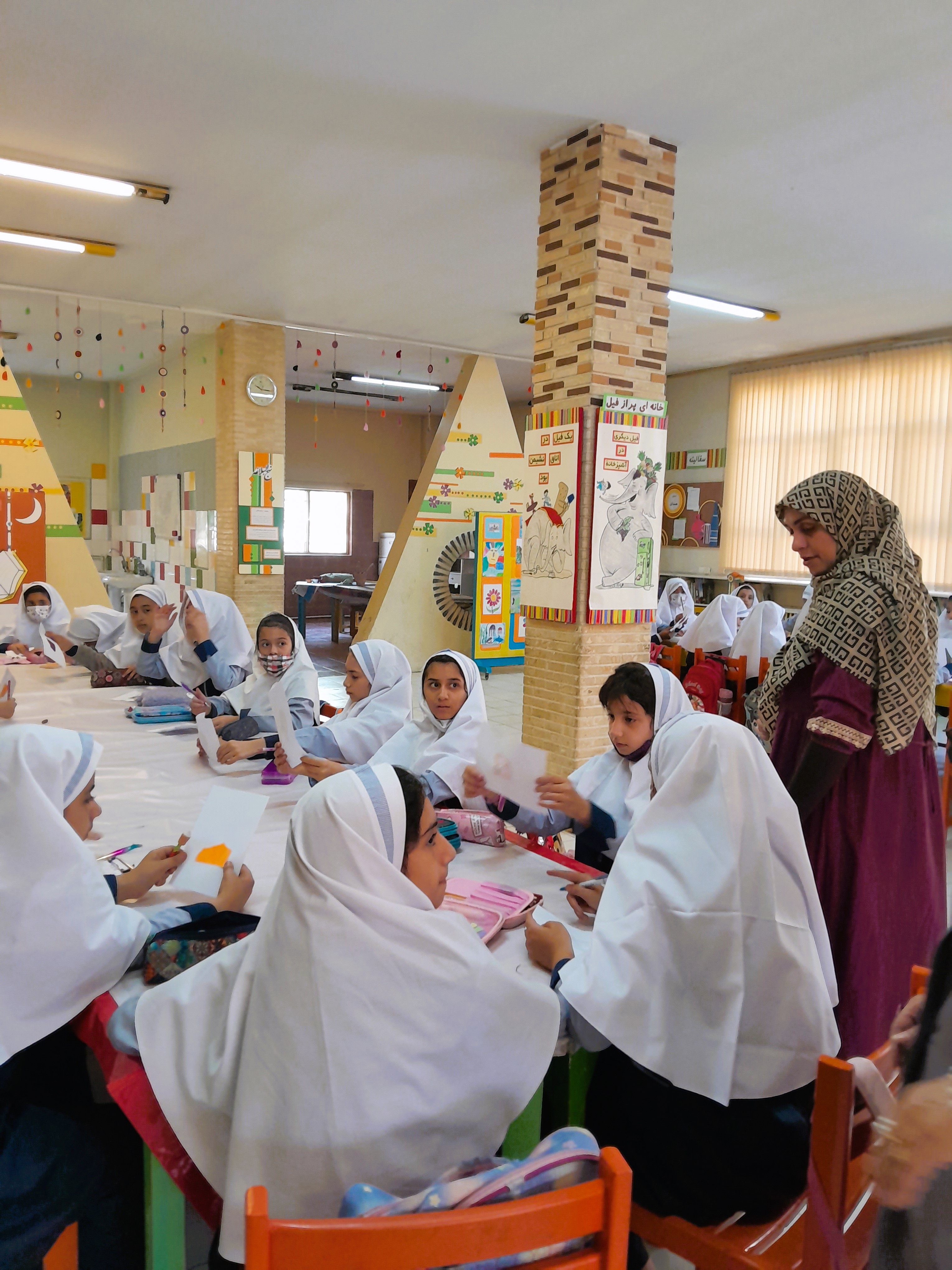 مرکز فرهنگی هنری شماره 38 میزبان دانشآموزان در روز نوجوان شد.