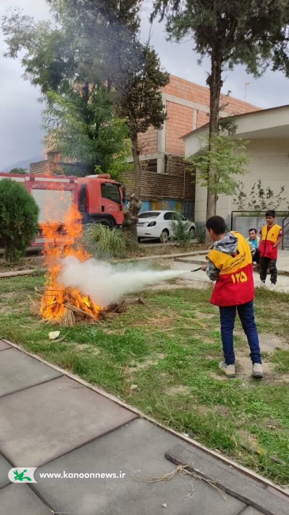 مانور اطفای حریق و زلزله در مرکز فرهنگی هنری گالیکش