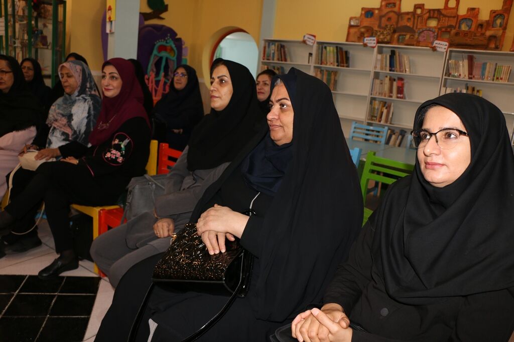 کارگاه آموزش قصهگویی با محوریت ارکان قصهگویی