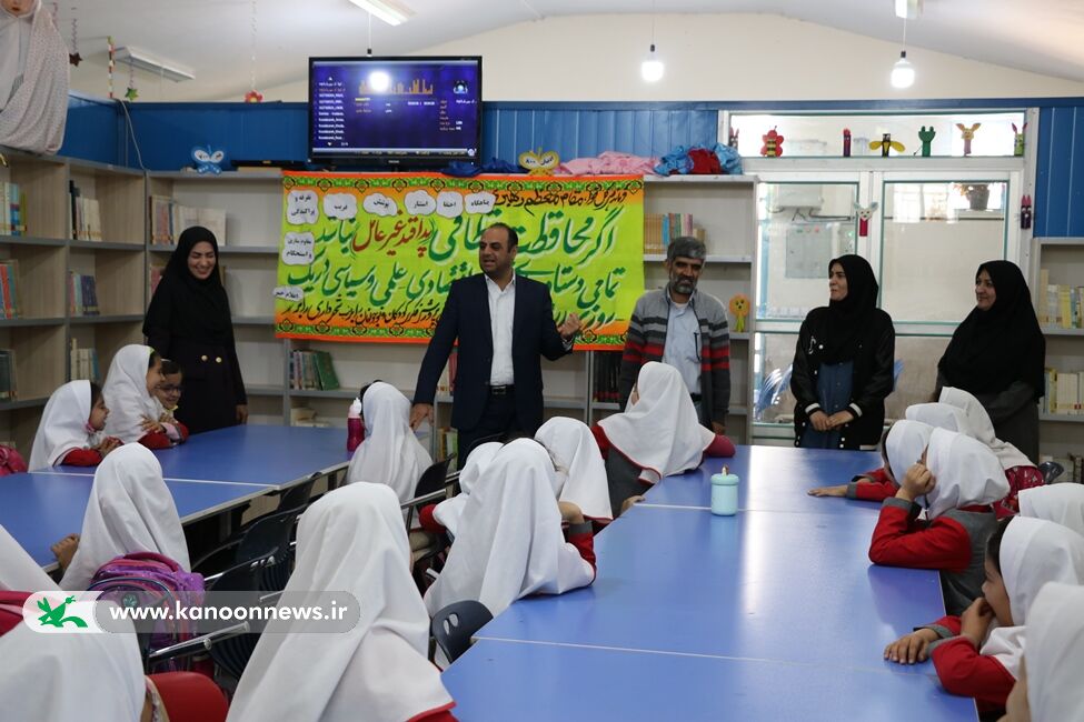 سرپرست کانون کرمان با مربیان مراکز فرهنگیهنری بافت و رابر دیدار کرد