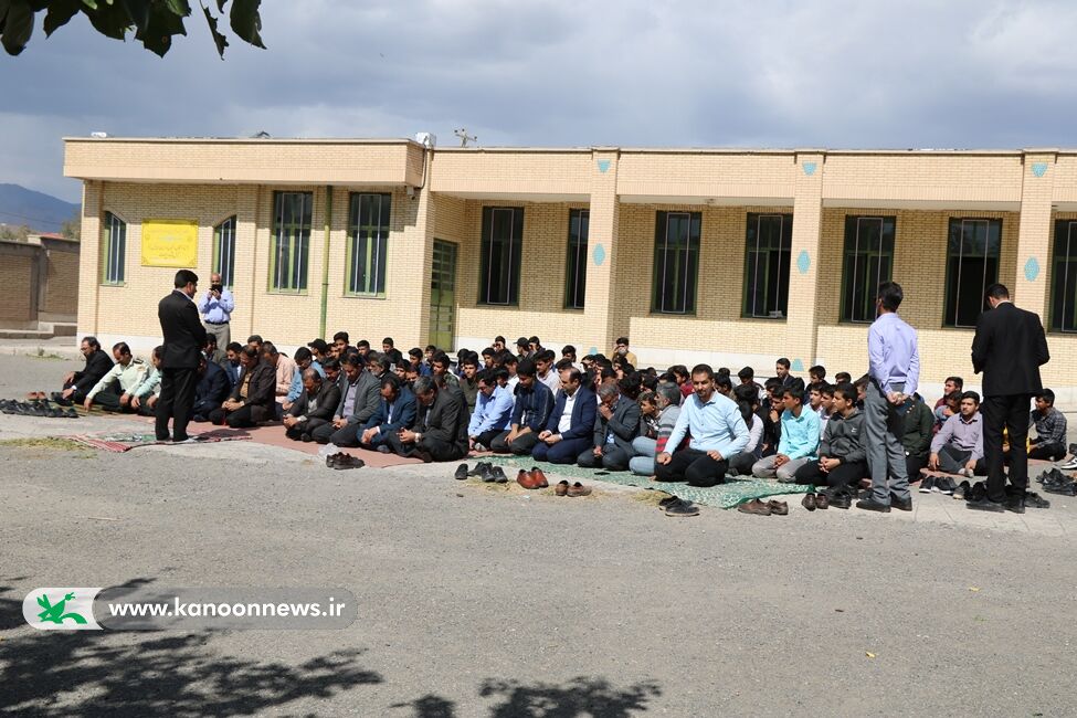 سرپرست کانون کرمان با مربیان مراکز فرهنگیهنری بافت و رابر دیدار کرد