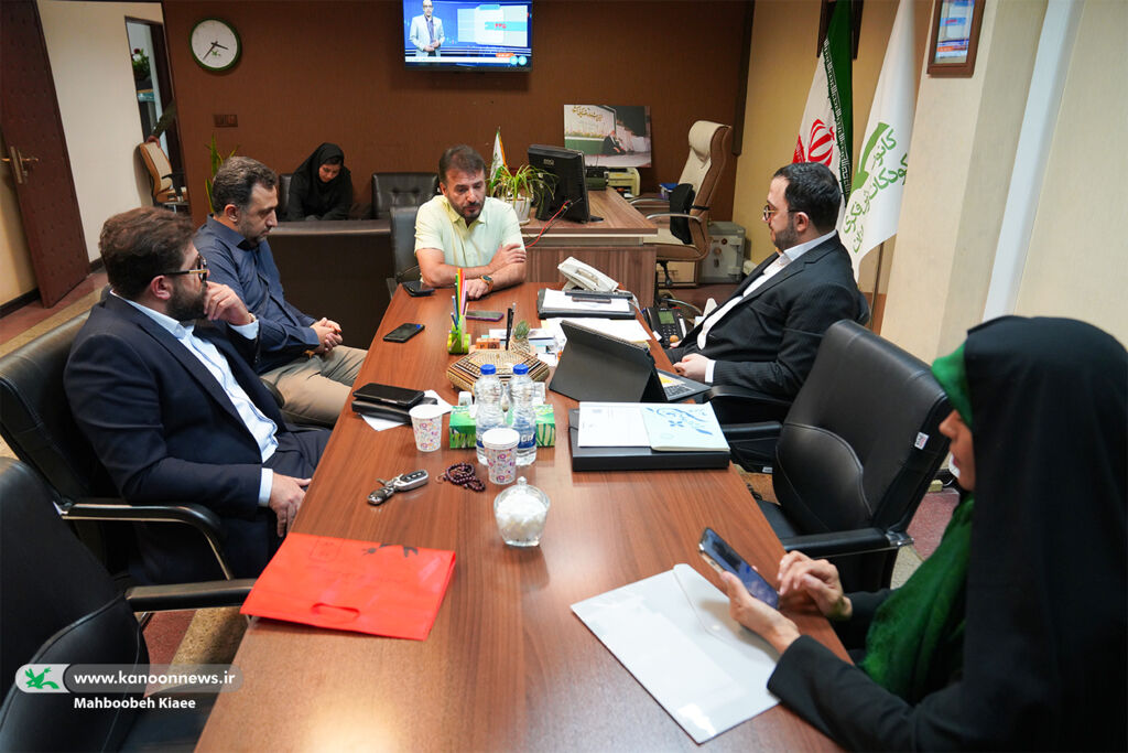 کانون خانهی هنرمندان است/ از تمام آثار فاخر حمایت میکنیم