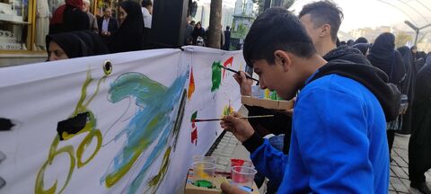 حضور دانش آموزان سنندجی در ایستگاه نقاشی 100 متری در سنندج