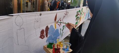 حضور دانش آموزان سنندجی در ایستگاه نقاشی 100 متری در سنندج