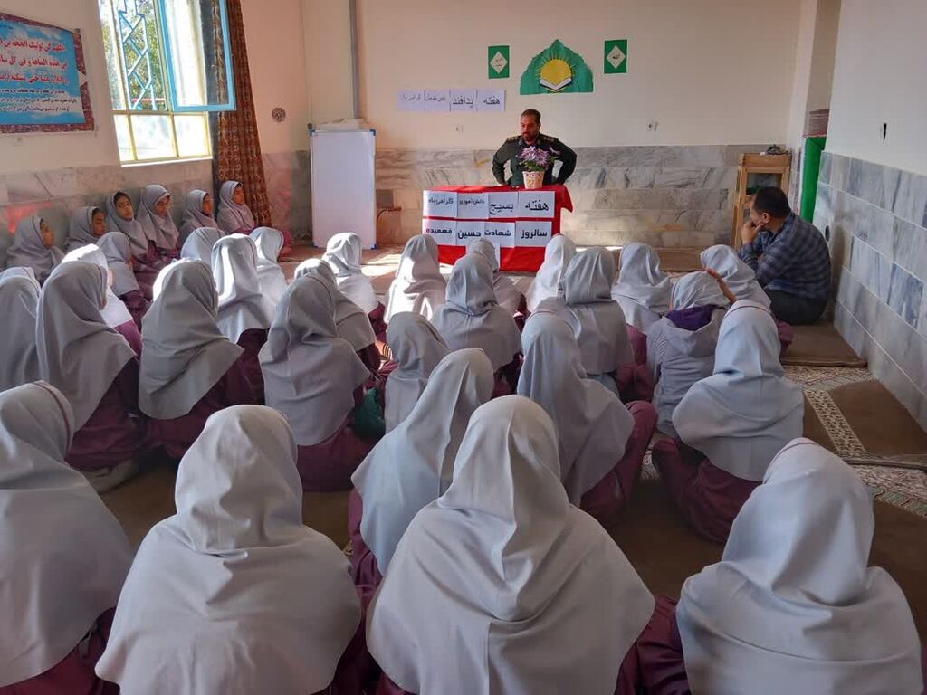 برگزاری کارگاه" نقش تفکر" در مرکز فرهنگی هنری شماره دو اسفراین