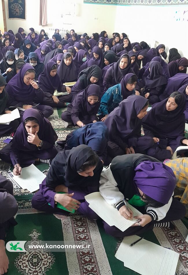 دومین کارگاه ادبی برای دانشآموزان مدارس «سما» بم تشکیل شد