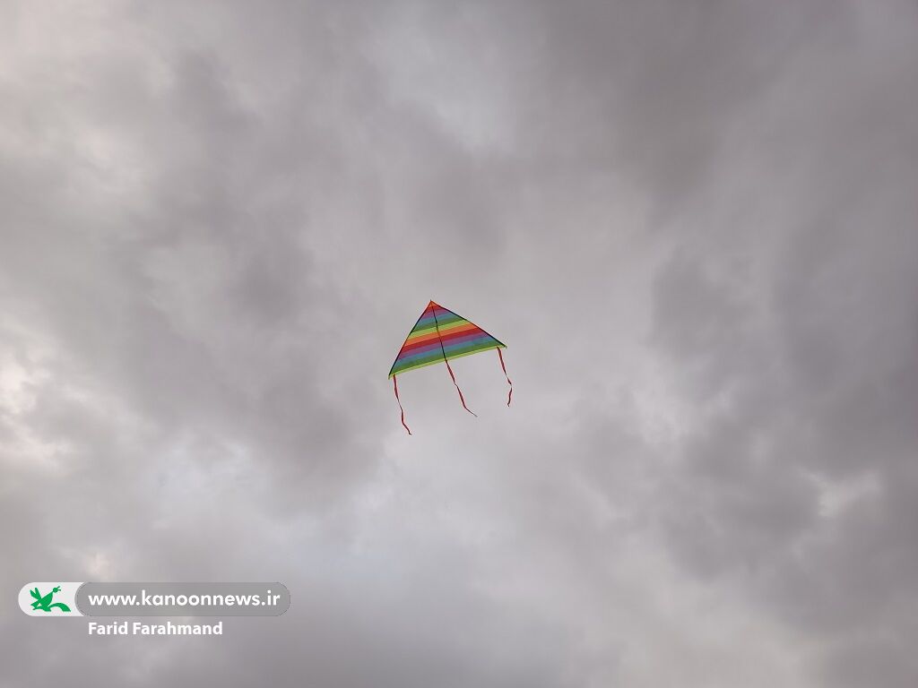 پرواز بادبادک‌ها به یاد کودکان فلسطینی در آسمان زاهدان(سیستان و بلوچستان)